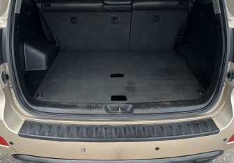 Подержанный автомобиль Hyundai Santa Fe 2006 года (13 фото)