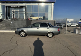 Подержанный автомобиль LADA (ВАЗ) Priora Sedan 2008 года (8 фото)