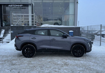 Подержанный автомобиль Omoda C5 2024 года (4 фото)