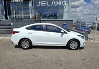 Подержанный автомобиль Hyundai Solaris Sedan 2017 года (4 фото)