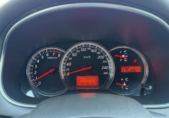 Подержанный автомобиль Nissan Teana 2011 года (9 фото)