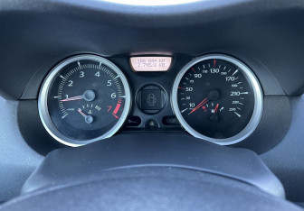 Подержанный автомобиль Renault Megane Sedan 2008 года (9 фото)