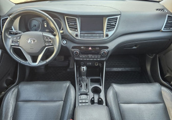 Подержанный автомобиль Hyundai Tucson 2017 года (10 фото)