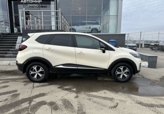 Подержанный автомобиль Renault Kaptur 2019 года (4 фото)