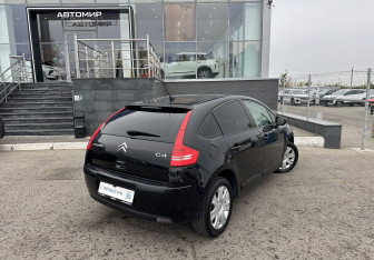 Подержанный автомобиль Citroen C4 Hatchback 2010 года (5 фото)