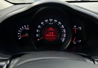 Подержанный автомобиль Kia Sportage 2013 года (9 фото)