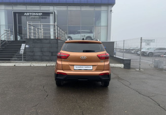 Подержанный автомобиль Hyundai Creta 2017 года (6 фото)