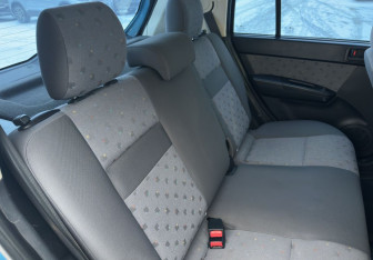 Подержанный автомобиль Hyundai Getz 2005 года (12 фото)