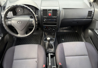 Подержанный автомобиль Hyundai Getz 2008 года (10 фото)