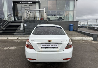 Подержанный автомобиль Geely Emgrand EC7 Sedan 2014 года (6 фото)