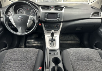 Подержанный автомобиль Nissan Sentra Sedan 2015 года (10 фото)