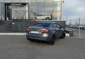 Подержанный автомобиль LADA (ВАЗ) Vesta Sedan 2016 года (5 фото)