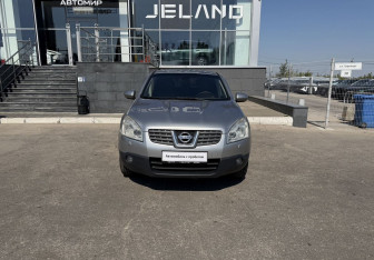 Подержанный автомобиль Nissan Qashqai 2008 года (2 фото)