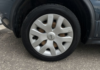 Подержанный автомобиль Nissan Juke 2013 года (14 фото)