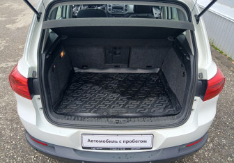 Подержанный автомобиль Volkswagen Tiguan 2012 года (15 фото)