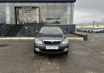 Подержанный автомобиль Skoda Octavia Wagon 2011 года (2 фото)