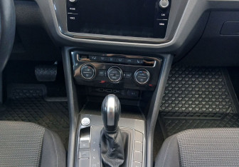 Подержанный автомобиль Volkswagen Tiguan 2019 года (11 фото)