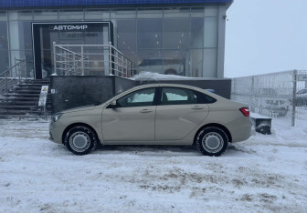 Подержанный автомобиль LADA (ВАЗ) Vesta Sedan 2019 года (8 фото)