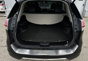 Подержанный автомобиль Nissan X-Trail 2016 года (15 фото)