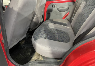 Подержанный автомобиль Daewoo Matiz 2012 года (12 фото)