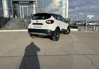 Подержанный автомобиль Renault Kaptur 2017 года (5 фото)