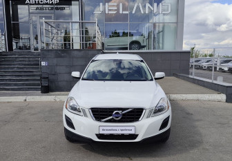 Подержанный автомобиль Volvo XC60 2011 года (2 фото)