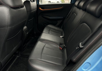 Подержанный автомобиль LIVAN X3Pro 2023 года (12 фото)