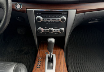 Подержанный автомобиль Nissan Teana 2009 года (11 фото)