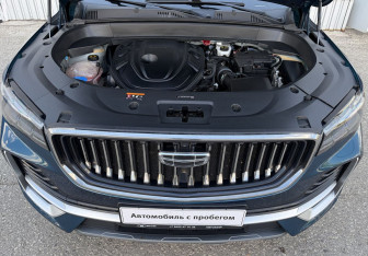 Подержанный автомобиль Geely Monjaro 2023 года (13 фото)
