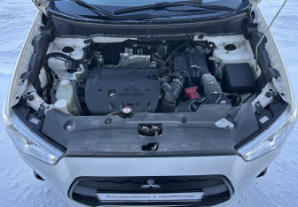 Подержанный автомобиль Mitsubishi ASX 2014 года (13 фото)