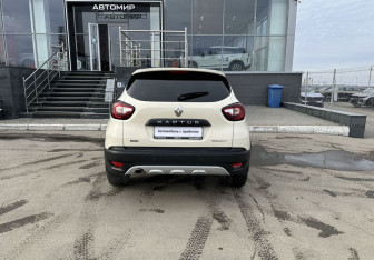 Подержанный автомобиль Renault Kaptur 2019 года (6 фото)