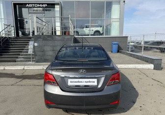 Подержанный автомобиль Hyundai Solaris Sedan 2014 года (6 фото)