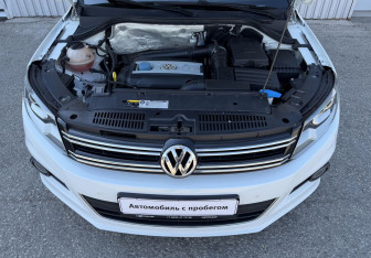 Подержанный автомобиль Volkswagen Tiguan 2015 года (13 фото)