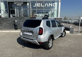 Подержанный автомобиль Renault Duster 2016 года (5 фото)