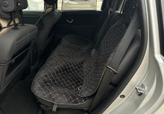 Подержанный автомобиль Renault Scenic 2010 года (12 фото)