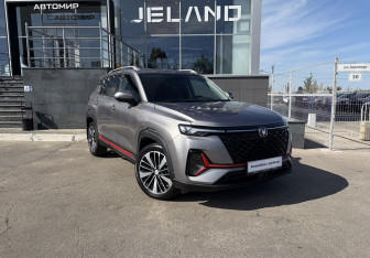 Подержанный автомобиль Changan CS35PLUS 2023 года (3 фото)
