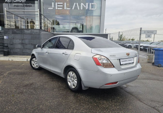 Подержанный автомобиль Geely Emgrand EC7 Sedan 2014 года (7 фото)