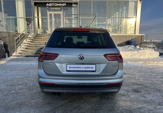 Подержанный автомобиль Volkswagen Tiguan 2017 года (6 фото)