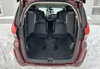 Подержанный автомобиль Honda Freed 2017 года (13 фото)