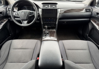 Подержанный автомобиль Toyota Camry Sedan 2015 года (10 фото)