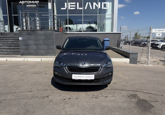Подержанный автомобиль Skoda Rapid Liftback 2021 года (2 фото)