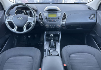 Подержанный автомобиль Hyundai ix35 2014 года (10 фото)