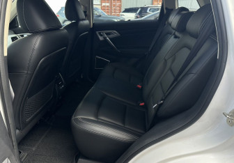 Подержанный автомобиль Geely Atlas 2021 года (12 фото)