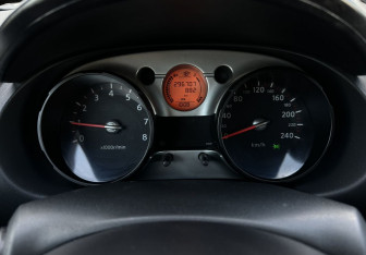Подержанный автомобиль Nissan Qashqai 2007 года (9 фото)