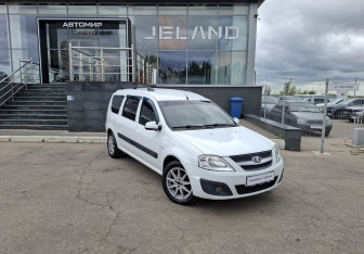 Подержанный автомобиль LADA (ВАЗ) Largus Wagon 2013 года (3 фото)
