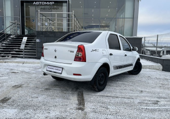 Подержанный автомобиль Renault Logan Sedan 2011 года (5 фото)