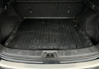 Подержанный автомобиль Nissan Qashqai 2017 года (15 фото)