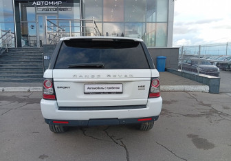 Подержанный автомобиль Land Rover Range Rover Sport 2013 года (6 фото)