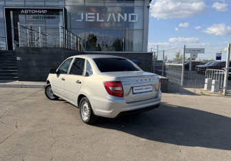 Подержанный автомобиль LADA (ВАЗ) Granta Sedan 2020 года (7 фото)