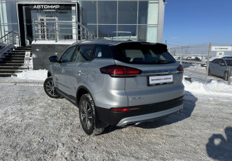 Подержанный автомобиль Geely Atlas Pro 2024 года (7 фото)